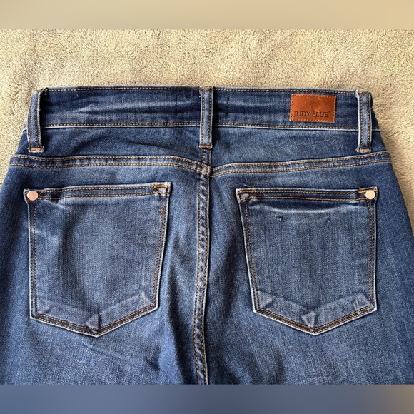 Judy Blue straight denim - Picture 3 of 4
